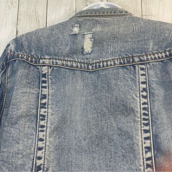 WHITE CROW Distressed Jean Jacket Stitching Detail at Pockets Small - Picture 10 of 10